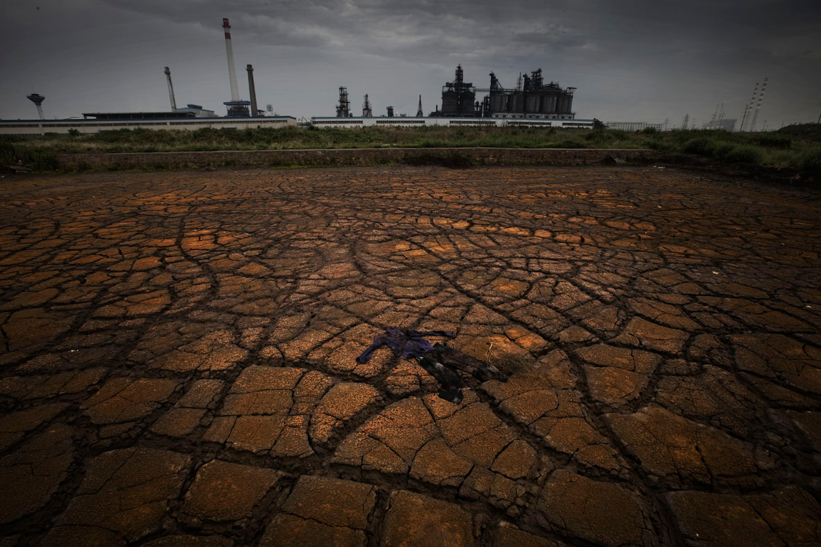 10.《關注中國污染》jpg